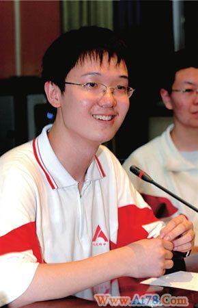 北京高考状元出炉 理科状元放弃保送北大考清华