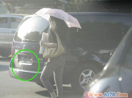 林志玲“踩高跷”举步维艰保镖护身派头足(图)