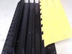 三槽过线板 电缆过线板 超大孔过线板 电缆线布线板