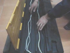 走线板 橡胶接线板 PVC接线板 工厂护线板 走线板 橡胶接线板 PVC接线板 工厂护线板