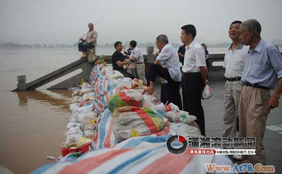 洪峰已通过湘江长沙段(组图)