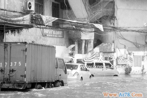 江西多地出现险情萍乡市区发生内涝(图)