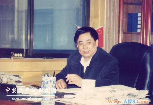 姜瑞峰：黑脸下跳动着一颗红心