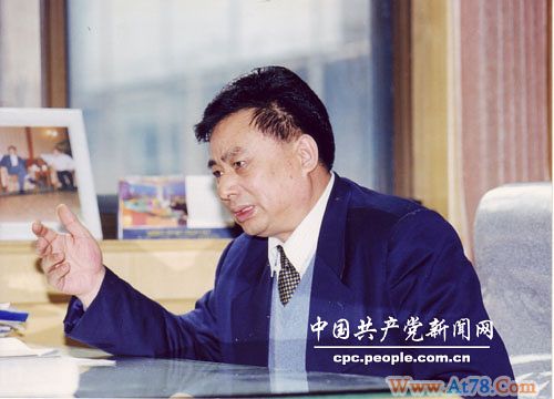 姜瑞峰：黑脸下跳动着一颗红心