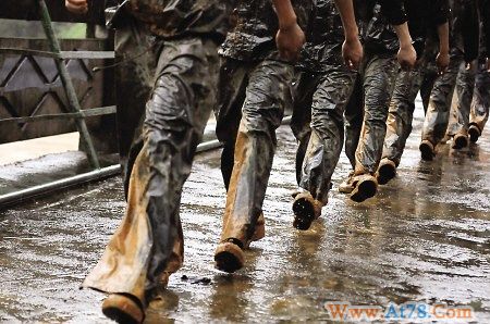 福建顺昌田坪村遇泥石流951人安全转移(组图)
