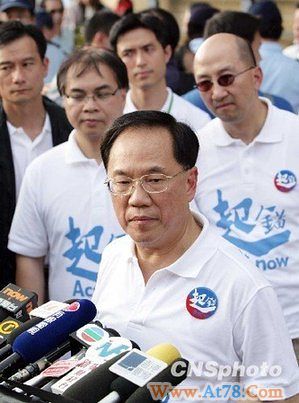 香港2012年政改方案今日将表决 通过可能性大