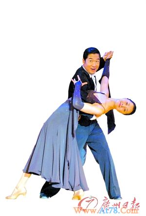 刘蓓否认与前夫张黎复合对每个角色都以身相许