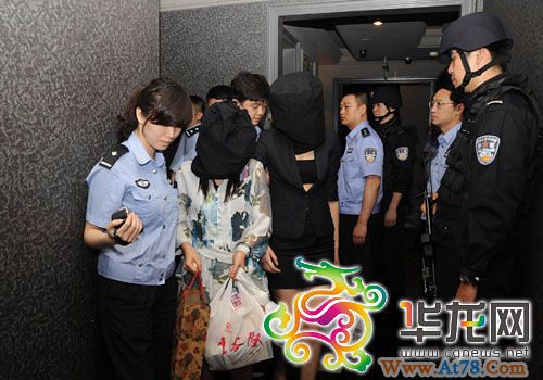 重庆打黑立功警察涉充当希尔顿保护伞被刑拘<BR>