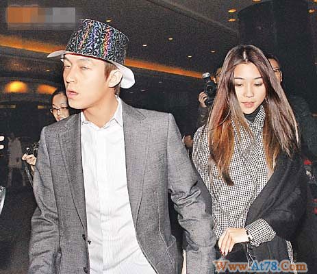 陈冠希否认与女友分手周刊报道不实保留追究权