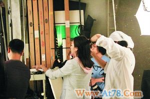 赵薇产后拍广告七位数入袋复工被赞状态佳(图)