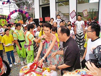 胡杏儿陈倩扬寄望参选港姐言行要检点