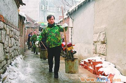 “哥掏的不是粪,是事业编制”是谁的悲哀?