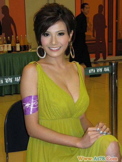 赵硕之按摩胸部惹同性尴尬(附图)