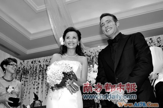 吴奇隆前妻马雅舒再披嫁衣杜德伟到场祝贺(图)