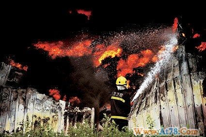 北京房山化工仓库发生火灾暂未发现人员伤亡