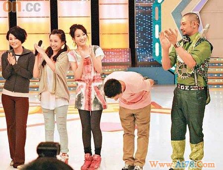 崔建邦打人案后首度开工上《奖门人》求饶(图)