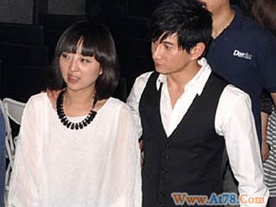 马雅舒高调再婚吴奇隆当众“勾搭”神秘女(图)