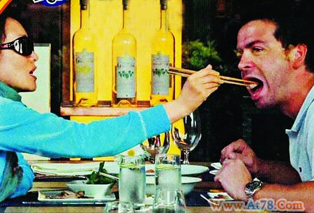 巩俐再传“离婚”丈夫黄和祥受访无奈认可(图)