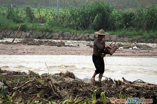 中国日报独家特稿：福建南平灾后重建任重道远