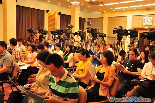 农业部介绍夏粮生产和上半年农业形势等情况