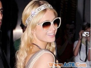 传希尔顿涉毒被捕再释放博客回应全是胡扯(图)