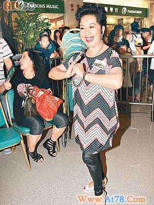 薛家燕呼吁嫩模走正路出书教小朋友守规矩