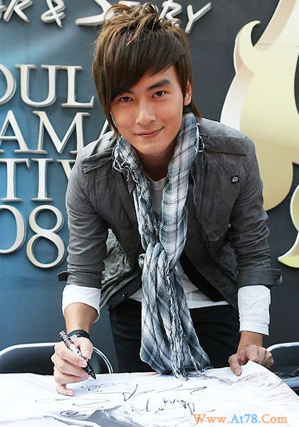 大三女生探班郑元畅失踪被疑偷渡台北当模特