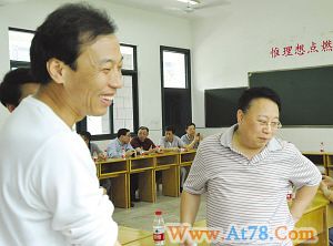 唐骏低调现身高中同学会透露将拍励志电影(图)