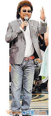 张菲费玉清恸失至亲85岁母亲患癌逝世