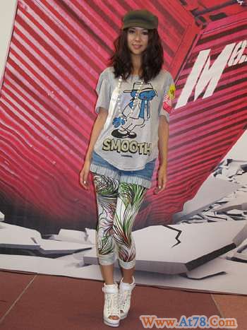 薛凯琪爱捡垃圾废物利用不知房祖名爱哪种女孩