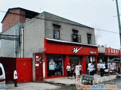 富有乞丐夫妇曝光：家有三层小楼 晚餐三菜一汤