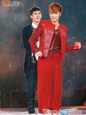 张敬轩关智斌被指出柜 何国钲否认写其事(图)