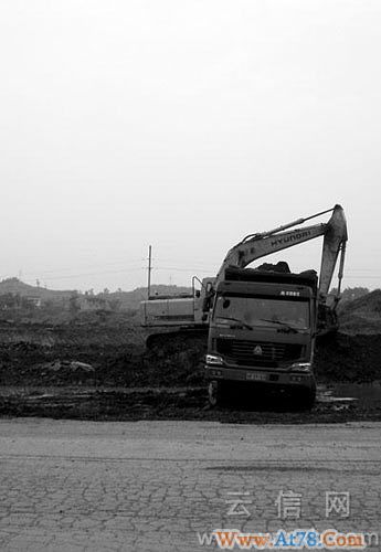 四川岳池县委书记县长等疑陷地产案被调查