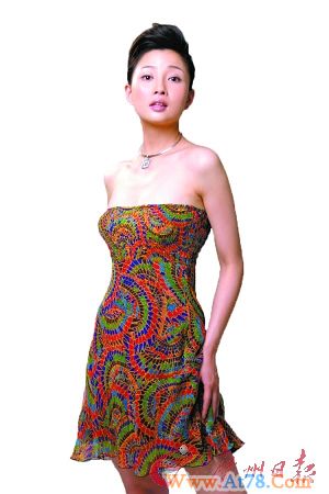 大明星急捧铁饭碗图啥？娘家关键时刻撑腰(图)