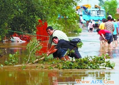 辽宁铁岭阿吉镇强降雨3000多人被转移(图)