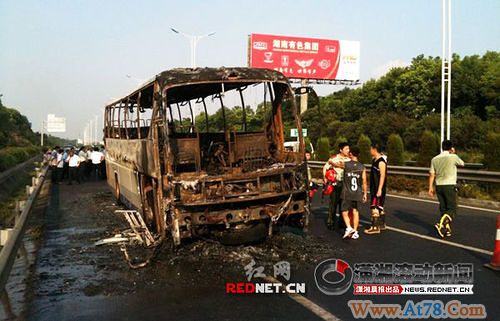 长沙警方破获机场大巴起火案确定系人为放火