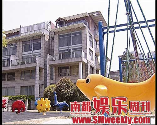 贾静雯爱发暧昧短信“夺女战”母亲胜算大(图)