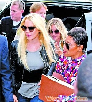 林赛正式入狱出狱后欲拍《地狱》裸戏(图)