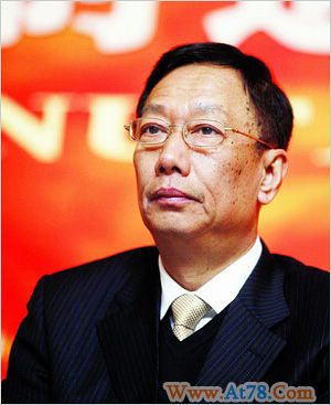 子公司又一员工坠楼身亡 富士康跌逾1%