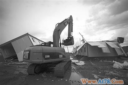 图文：湖南醴陵遭遇龙卷风