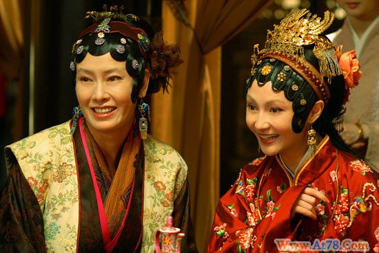 李少红回应新红楼黛玉裸死:黛玉露胳膊被网络夸大