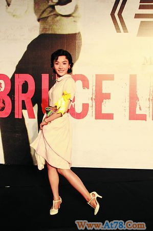 贡米自曝初吻尚在 称黎明是可以谈心的人(图)