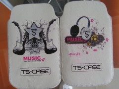 广州能直接在皮革，皮包，皮箱上印刷图案打印照片喷绘彩图的机器