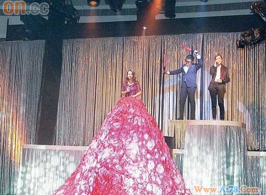 黎明暗示卫兰与新晋女星JW可共存(图)