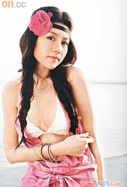 周秀娜签售送旧文胸 与baby同日活动强粉丝(图)