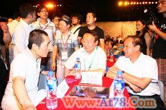 张艺谋等集体“还巢”致敬奥运残奥无名英雄