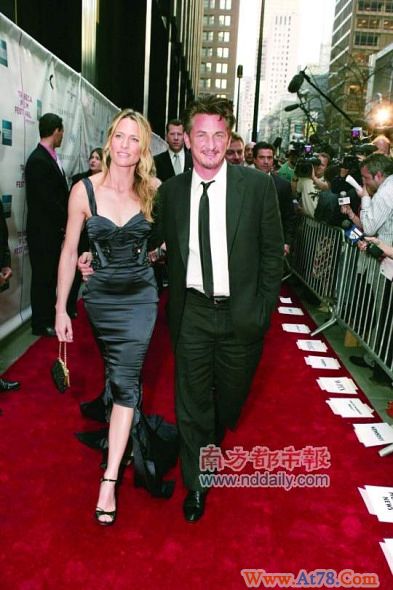 西恩-潘还是离了 14年婚姻终走到尽头