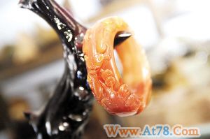 当地村民收入翻10倍 黄龙玉爆炸性发展历程揭秘