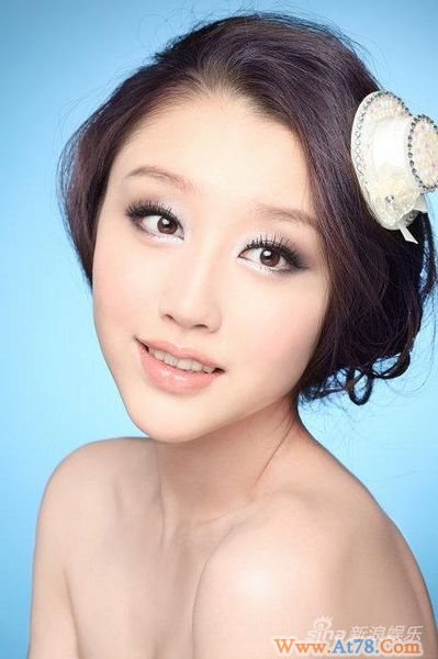 唐雯赴美参赛环球小姐 黑龙江美女为国争光(图)