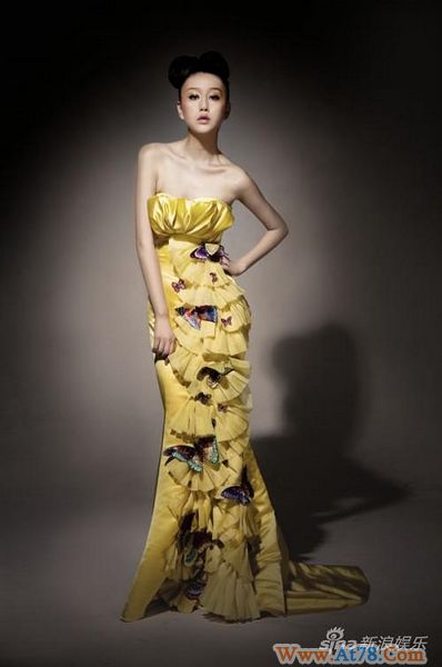 唐雯赴美参赛环球小姐黑龙江美女为国争光(图)